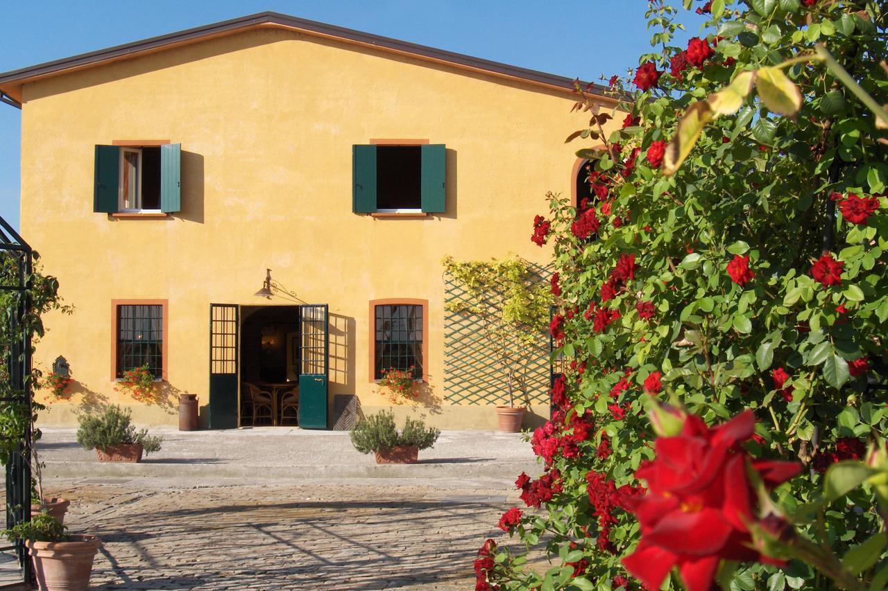 Agriturismo Le Colombaie Буссето Экстерьер фото