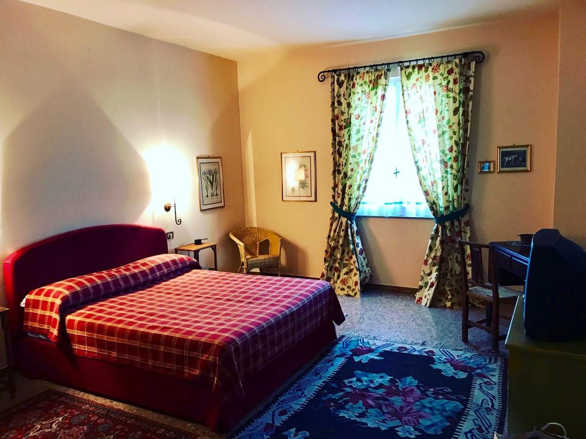 Agriturismo Le Colombaie Буссето Экстерьер фото